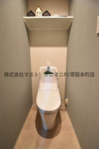 大阪市中央区徳井町１丁目の賃貸マンションのトイレ