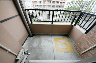 【バルコニー】 | ファインポートB館 | 別号室の写真になります。現況優先。
