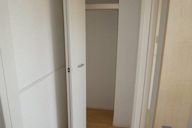 バイオレット真備Ｎｏ．１の収納|廊下収納