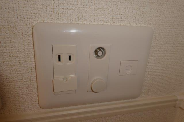バイオレット真備Ｎｏ．１の設備|TVジャック・電話モジュラー