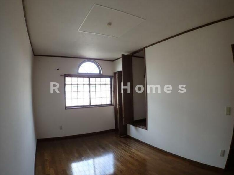 姫路市飾磨区英賀東町２丁目のハイツの居間・リビング