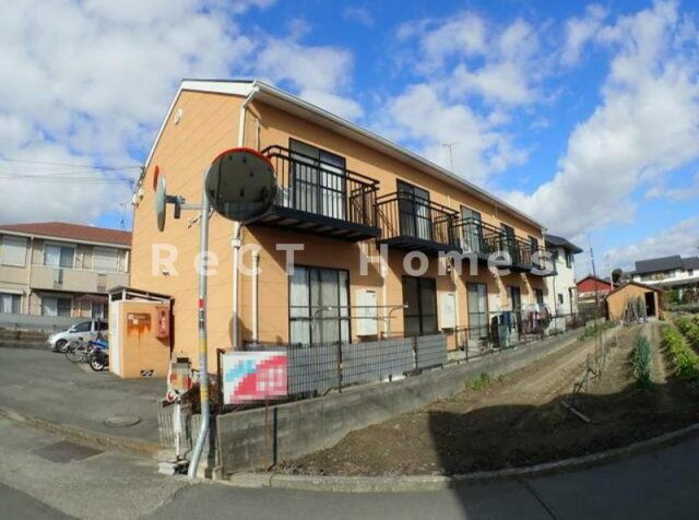 姫路市飾磨区英賀東町２丁目のハイツの外観