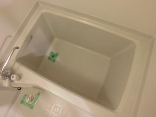 シャトルさつきの浴室