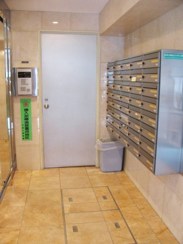 グラチアトルリのエントランス|エントランス