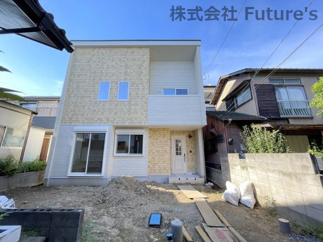 三郷市高州2丁目　新築戸建　全1棟の外観|デザイン性のあるオシャレな邸宅です