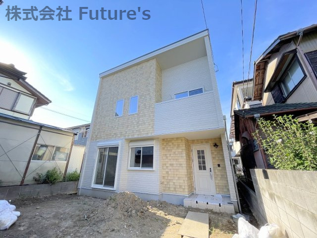 三郷市高州2丁目　新築戸建　全1棟の外観|ウエストコート×カフェスタイルのオシャレな邸宅！
