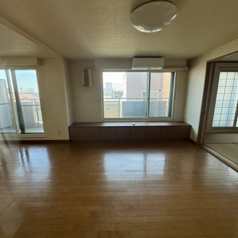 りら・ガーデン登別の居間・リビング