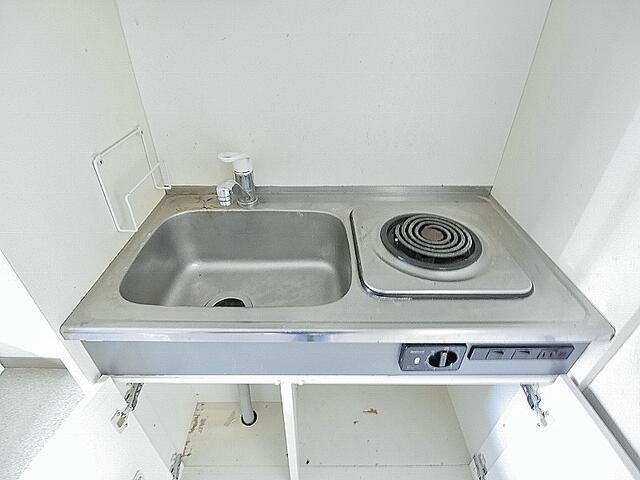 電気コンロ１口付です。