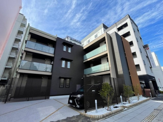 ロワイヤル綿町の外観
