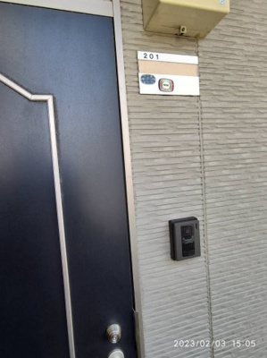 【玄関】 | リトルガーデン | 別号室の写真になります。現況優先。