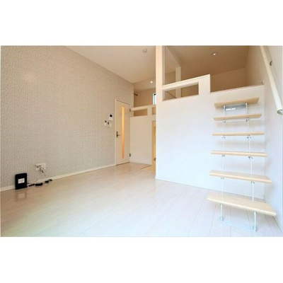 【居間・リビング】 | グレイスパル箱崎 | 別号室の写真になります。現況優先。