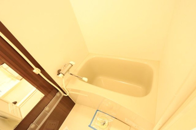 【浴室】 | グレイスパル箱崎 | 別号室の写真になります。現況優先。