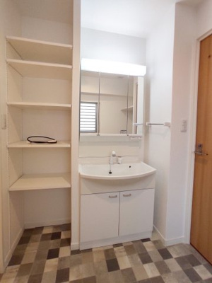 【洗面所】 | ニューガイア天神北 | 別号室の写真になります。現況優先。