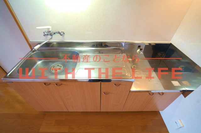 GREEN VIEW(グリーンビュー)【キャッシュバック対象物件】のキッチン|コンパクトなキッチンで掃除もラクラク