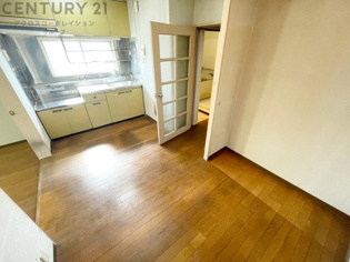 コープ野村伊丹昆陽D棟の居間