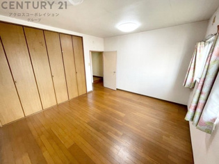 コープ野村伊丹昆陽D棟の洋室