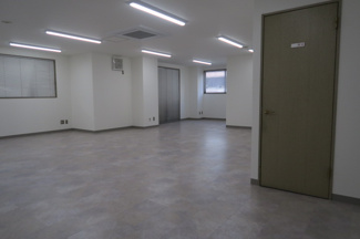【内装】 | オノビル | 明るい色調の室内です
新御徒町の店舗事務所。
「オノビル」のことなら(株)メイワ・エステートへ