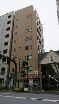 【外観】 | オノビル | 外観は落ち着いています
新御徒町の店舗事務所。
「オノビル」のことなら(株)メイワ・エステートへ