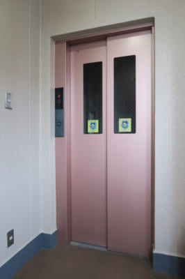 【その他共用部分】 | オノビル | エレベーター
新御徒町の店舗事務所。
「オノビル」のことなら(株)メイワ・エステートへ