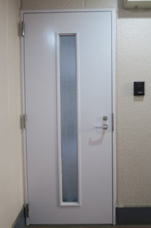【玄関】 | オノビル | きれいな玄関です
新御徒町の店舗事務所。
「オノビル」のことなら(株)メイワ・エステートへ