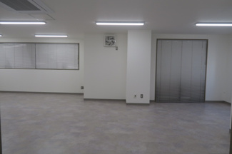 【内装】 | オノビル | きれいな内装です

新御徒町の店舗事務所。
「オノビル」のことなら(株)メイワ・エステートへ