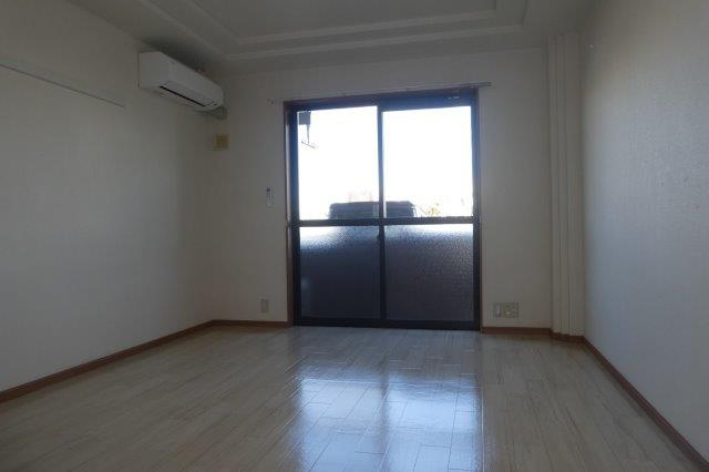 カントリードールの居間・リビング|洋室