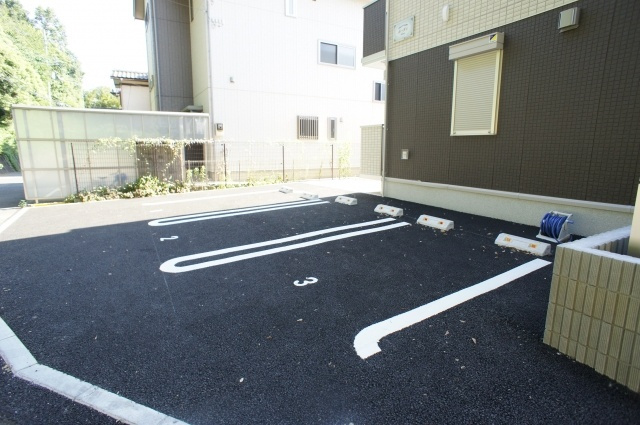 ルーチェの駐車場