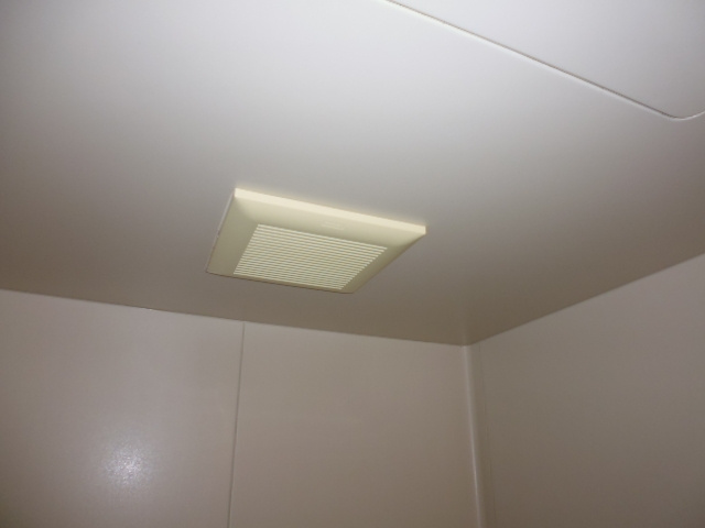 フレグランスまほろばＡの浴室|換気扇