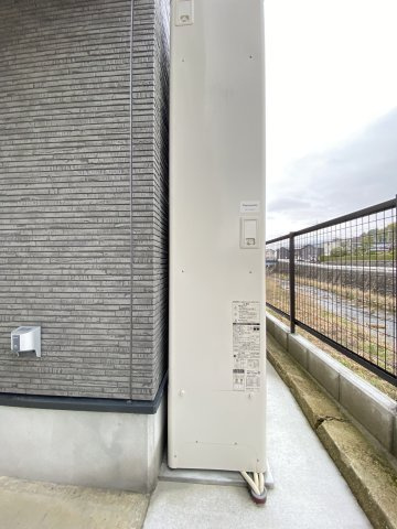 中古戸建　伴東7丁目の発電・温水設備|エコキュート