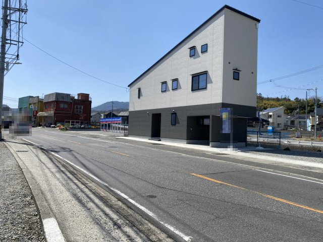 中古戸建　伴東7丁目の前面道路含む現地写真