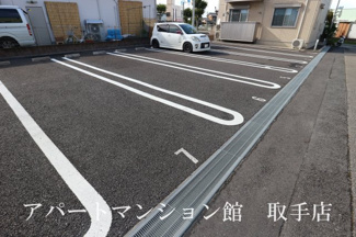 【駐車場】
