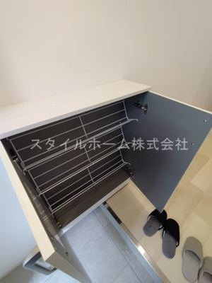 【玄関】 | アンバー南栄