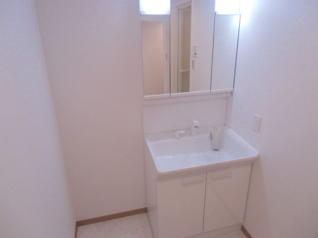 千葉市花見川区畑町の賃貸マンションの洗面所|シャンプードレッサー付です