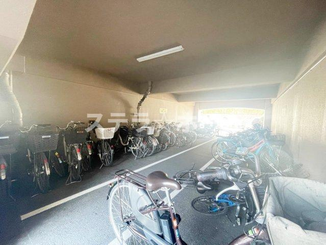青葉丘マンションの駐輪場|駐輪場です