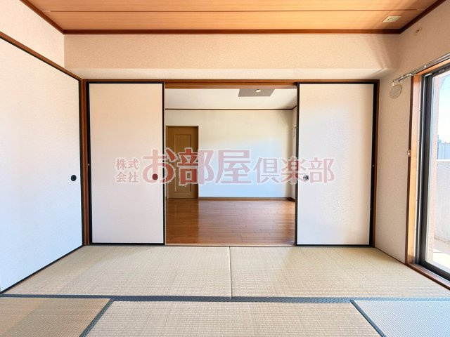 タモンズハートビレッジB棟の和室