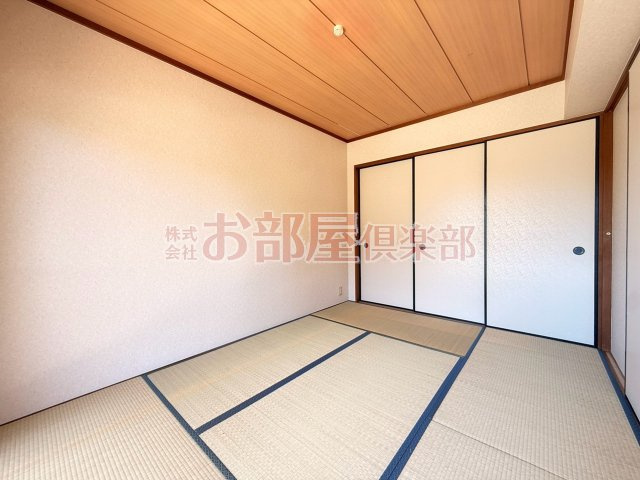 タモンズハートビレッジB棟の和室|広々とした洋室です