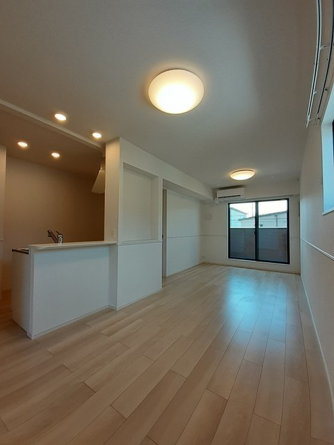 コクーン・カナサの居間・リビング