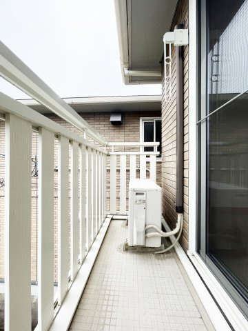 アクシス南島田　B棟のバルコニー