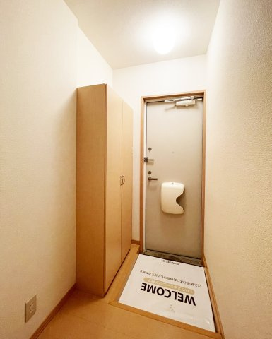 アクシス南島田　B棟の玄関