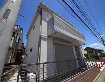 アガパンサスA棟の外観