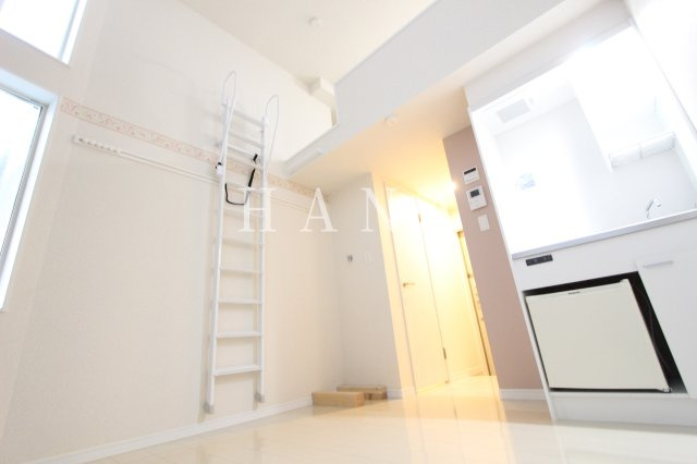 ユナイト南太田エグラントの居間・リビング|同物件の参考写真です。