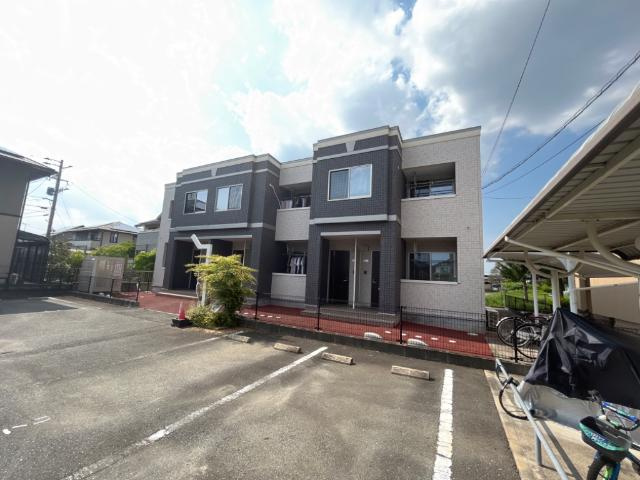 サンフィット北野Ⅲ【キャッシュバック対象】の駐車場|カースペースがあります