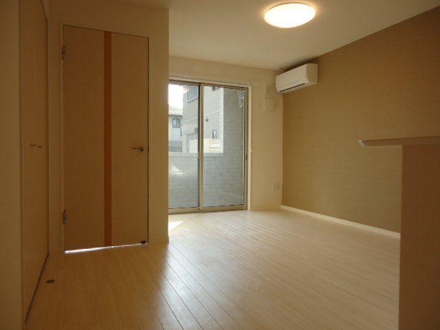 サンフィット北野Ⅲ【キャッシュバック対象】の居間・リビング|使いやすいリビングです