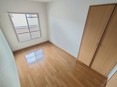 【寝室】 | プラザドゥユートピア | 使い勝手のいい寝室です