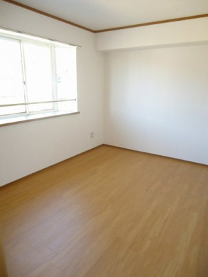 【内装】 | プログレスＢ | 明るい室内です