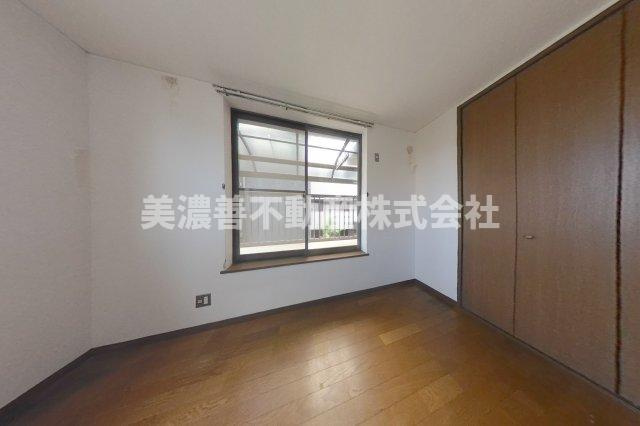 ６２８２４　岐阜市長良福光中古戸建ての収納