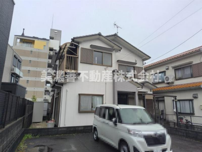 ６２８２４　岐阜市長良福光中古戸建ての外観