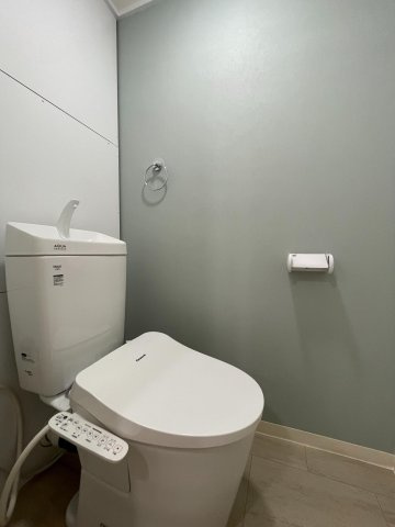 駅近＆３沿線利用可能●リフォーム完了の美室●南向き３ＬＤＫ●ペット飼育可能●ユニ宇治マンション１号棟のトイレ|トイレ