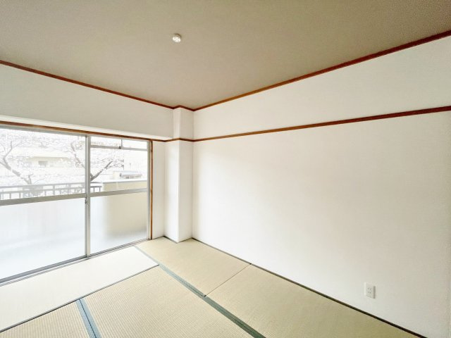 駅近＆３沿線利用可能●リフォーム完了の美室●南向き３ＬＤＫ●ペット飼育可能●ユニ宇治マンション１号棟の和室|和室