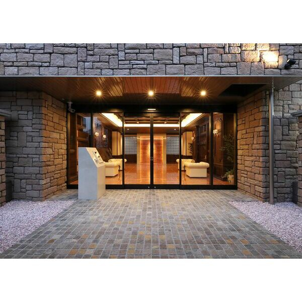 プレジオ布施EUROのエントランス